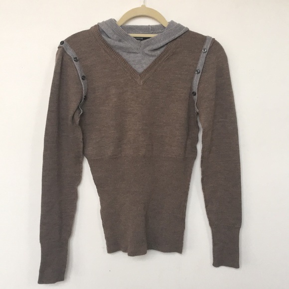 Wool sweater with hood - Picture 1 of 5